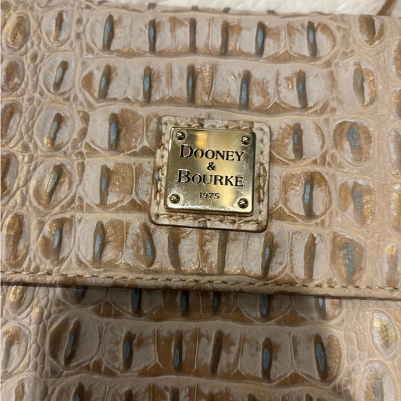 NWOT Dooney and Bourke Croc Embossed Leather Crossbody Bag Nile Collection - Picture 14 of 14